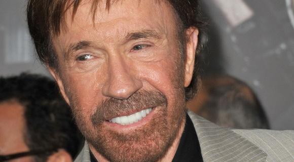 Nasce o ator durão Chuck Norris