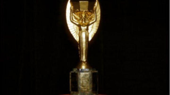 Taça Jules Rimet, da Copa do Mundo de Futebol, é roubada no Rio de Janeiro