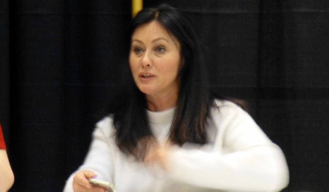 Shannen Doherty, a Brenda de "Barrados no Baile", morre aos 53 anos