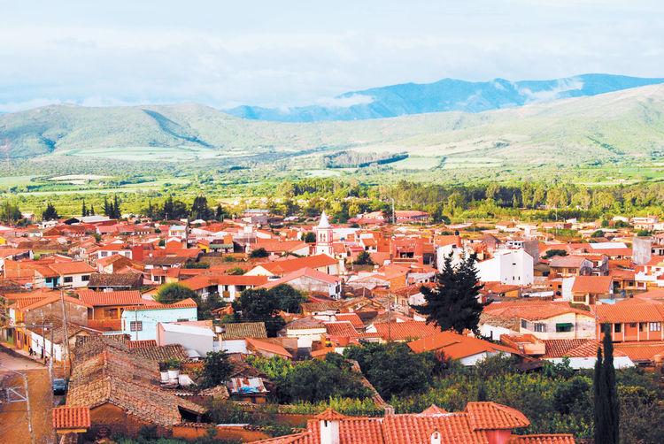 Fundada a cidade de Vallegrande, Bolívia