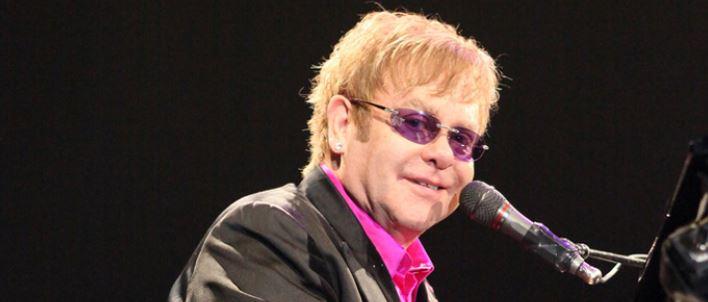 Nasce o ícone da música Elton John