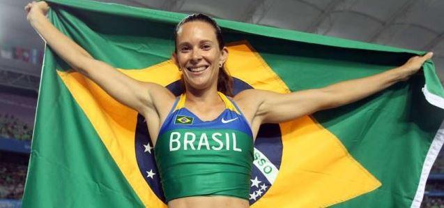 Nasce Fabiana Murer, atleta brasileira do salto com vara