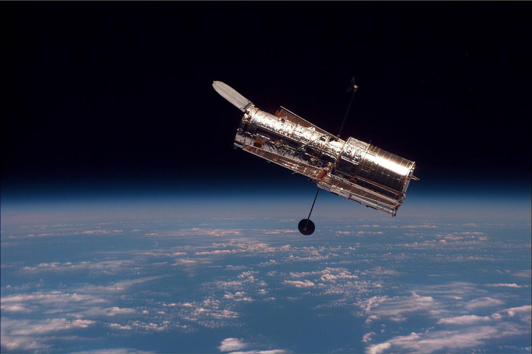 Nasce o astrônomo norte-americano Edwin Powell Hubble