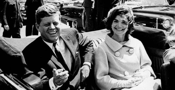 Presidente dos EUA, John Kennedy, é morto em atentado em Dallas