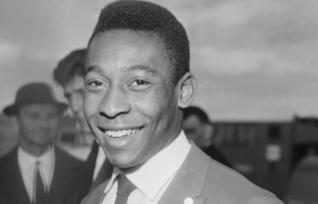 Nasce Pelé, o maior jogador de futebol de todos os tempos
