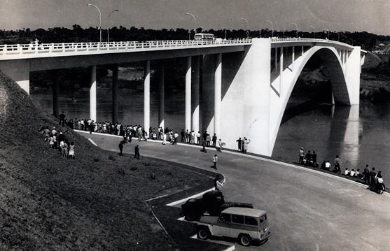 Inaugurada a Ponte da Amizade, entre Brasil e Paraguai